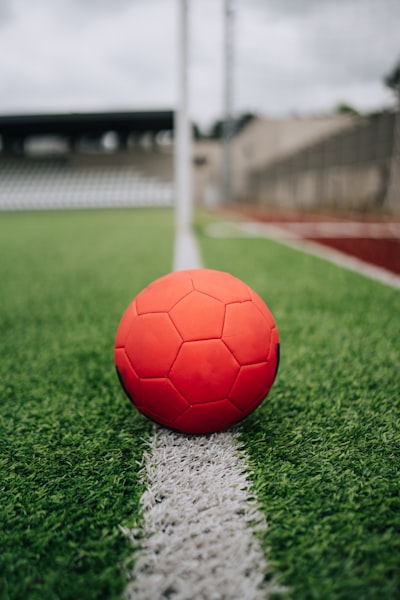 ليفربولوولفرهامبتونتاريخمنالمنافسةوالإثارةفيالدوريالإنجليزي