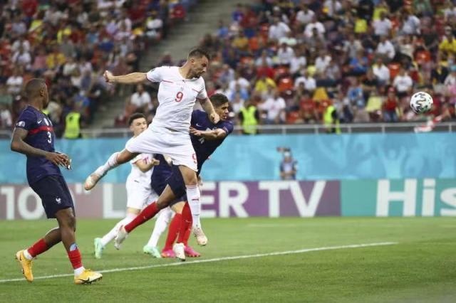 هدف الأهلي في مرمى صن داونزلحظة تاريخية في كرة القدم الأفريقية